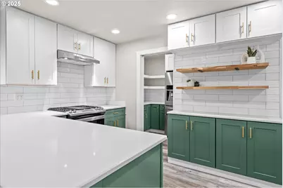 5062 NE Wasco Ct, Salem, OR 97305 - Photo 15