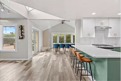 5062 NE Wasco Ct, Salem, OR 97305 - Photo 13