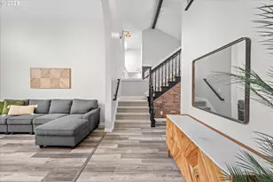 5062 NE Wasco Ct, Salem, OR 97305 - Photo 9