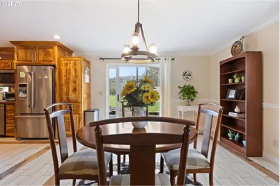 2164 SE Douglas Ave, Roseburg, OR 97470 - Photo 19