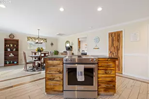 2164 SE Douglas Ave, Roseburg, OR 97470 - Photo 17