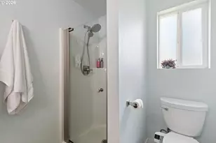 2164 SE Douglas Ave, Roseburg, OR 97470 - Photo 29