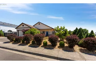 405 NW Viola St, Sheridan, OR 97378 - Photo 3