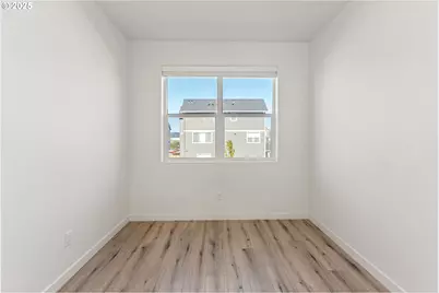 988 SW 2nd Way, Troutdale, OR 97060 - Photo 11