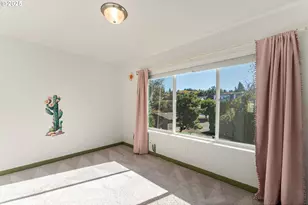 988 SW 2nd Way, Troutdale, OR 97060 - Photo 17