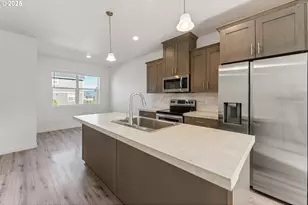 988 SW 2nd Way, Troutdale, OR 97060 - Photo 7