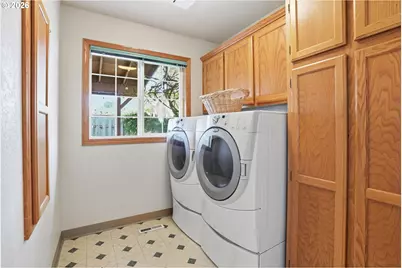 365 SE 7th Way, Canby, OR 97013 - Photo 25
