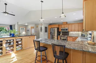 365 SE 7th Way, Canby, OR 97013 - Photo 11