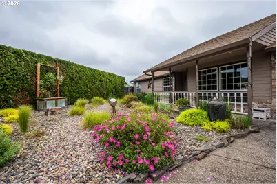 365 SE 7th Way, Canby, OR 97013 - Photo 3
