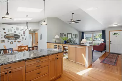 365 SE 7th Way, Canby, OR 97013 - Photo 13