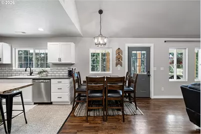 95069 Toftdahl Rd, Junction City, OR 97448 - Photo 9