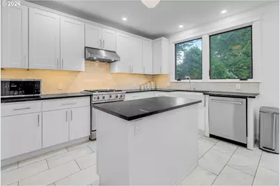 128 SE Cesar E Chavez Blvd, Portland, OR 97214 - Photo 15