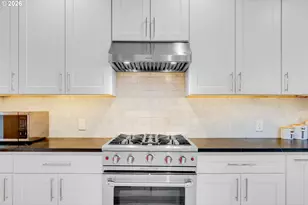 128 SE Cesar E Chavez Blvd, Portland, OR 97214 - Photo 17