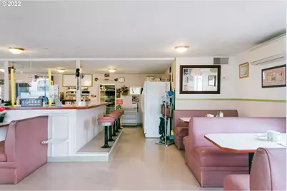 4265 Main St, Springfield, OR 97478 - Photo 3