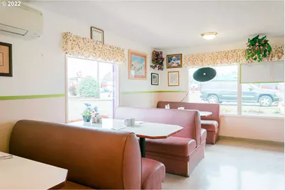 4265 Main St, Springfield, OR 97478 - Photo 11