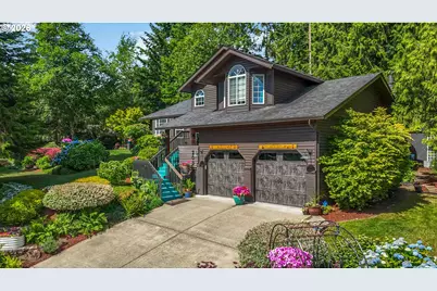 209 W Beacon Hill Dr, Longview, WA 98632 - Photo 1
