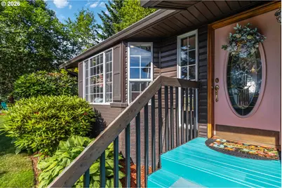 209 W Beacon Hill Dr, Longview, WA 98632 - Photo 5