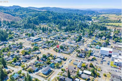 326 N Dean St, Coquille, OR 97423 - Photo 37