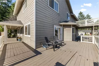 997 Krista Ln, Brookings, OR 97415 - Photo 11