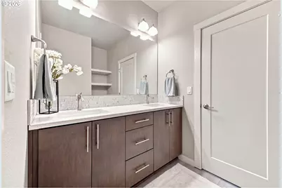 170 SW Lancaster Ct, Troutdale, OR 97060 - Photo 25