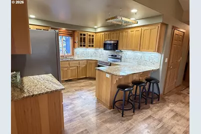 210 S 2nd St, Carlton, OR 97111 - Photo 21