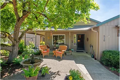 210 S 2nd St, Carlton, OR 97111 - Photo 3