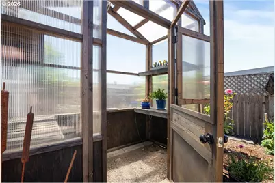 210 S 2nd St, Carlton, OR 97111 - Photo 35