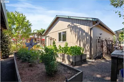 210 S 2nd St, Carlton, OR 97111 - Photo 43