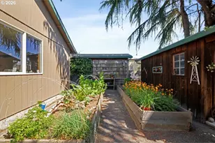 210 S 2nd St, Carlton, OR 97111 - Photo 41