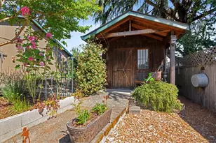 210 S 2nd St, Carlton, OR 97111 - Photo 39