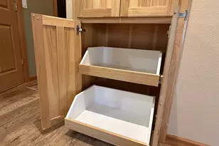 210 S 2nd St, Carlton, OR 97111 - Photo 11