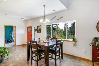 82056 Mahr Ln, Creswell, OR 97426 - Photo 13