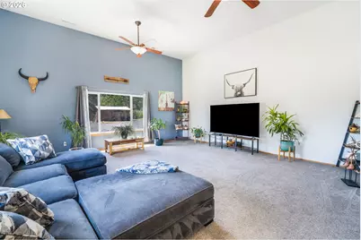 82056 Mahr Ln, Creswell, OR 97426 - Photo 11