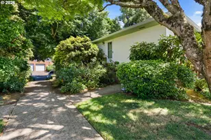 3002 SE Brooklyn St, Portland, OR 97202 - Photo 13