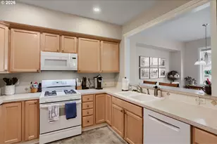 1390 NE Park Ln, Fairview, OR 97024 - Photo 9