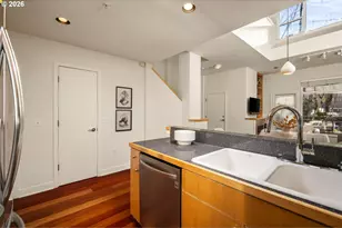 2327 NW Northrup St, Portland, OR 97210 - Photo 13