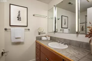 2327 NW Northrup St, Portland, OR 97210 - Photo 23