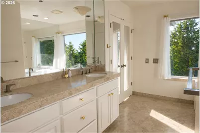 18 Northview Ct, Lake Oswego, OR 97035 - Photo 23