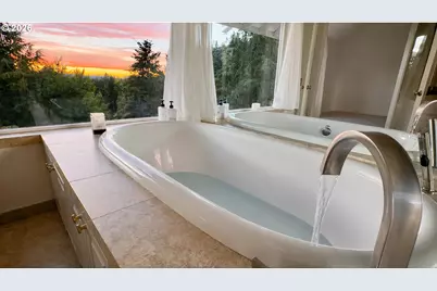 18 Northview Ct, Lake Oswego, OR 97035 - Photo 3