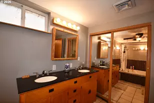 724 E 14th St, The Dalles, OR 97058 - Photo 29