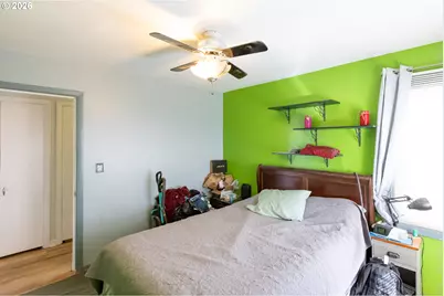 724 E 14th St, The Dalles, OR 97058 - Photo 13