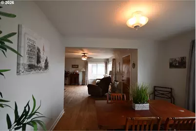 724 E 14th St, The Dalles, OR 97058 - Photo 7