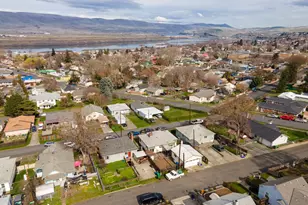 724 E 14th St, The Dalles, OR 97058 - Photo 33