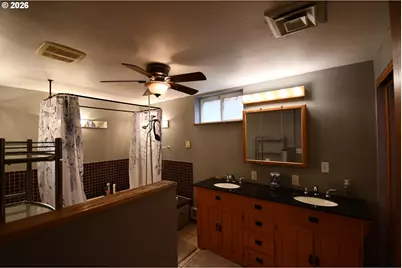 724 E 14th St, The Dalles, OR 97058 - Photo 31