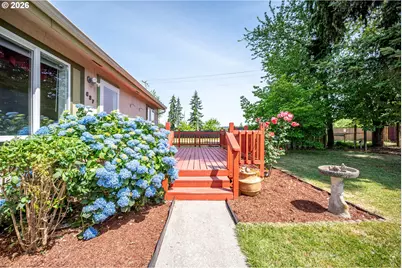 827 NE Woodard Ave, Castle Rock, WA 98611 - Photo 3