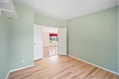827 NE Woodard Ave, Castle Rock, WA 98611 - Photo 21