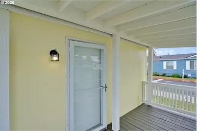 1015 Oak St #74, Silverton, OR 97381 - Photo 7