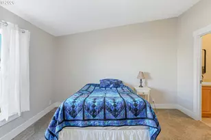1015 Oak St, Silverton, OR 97381 - Photo 19