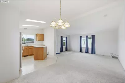 2150 Laura St #113, Springfield, OR 97477 - Photo 7