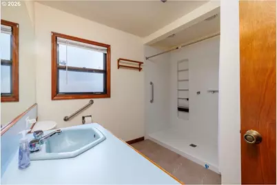 4440 SE Evergreen St, Portland, OR 97206 - Photo 19